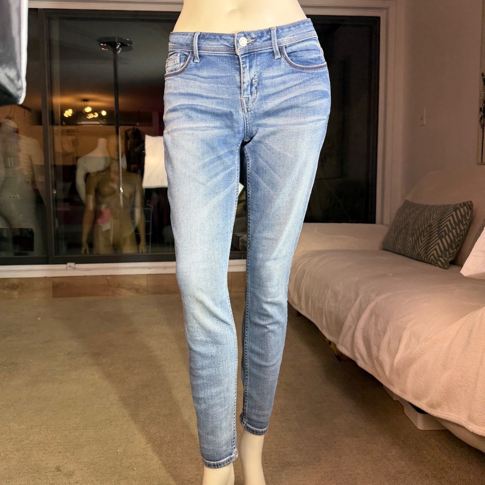 Guess 1981 Skinny Jeans Light Wash Whiskered Denim Y2K Streetwear Womens Sz 28 - Picture 3 of 15